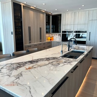 Calacatta Capriccio - U-Quartz Quartz