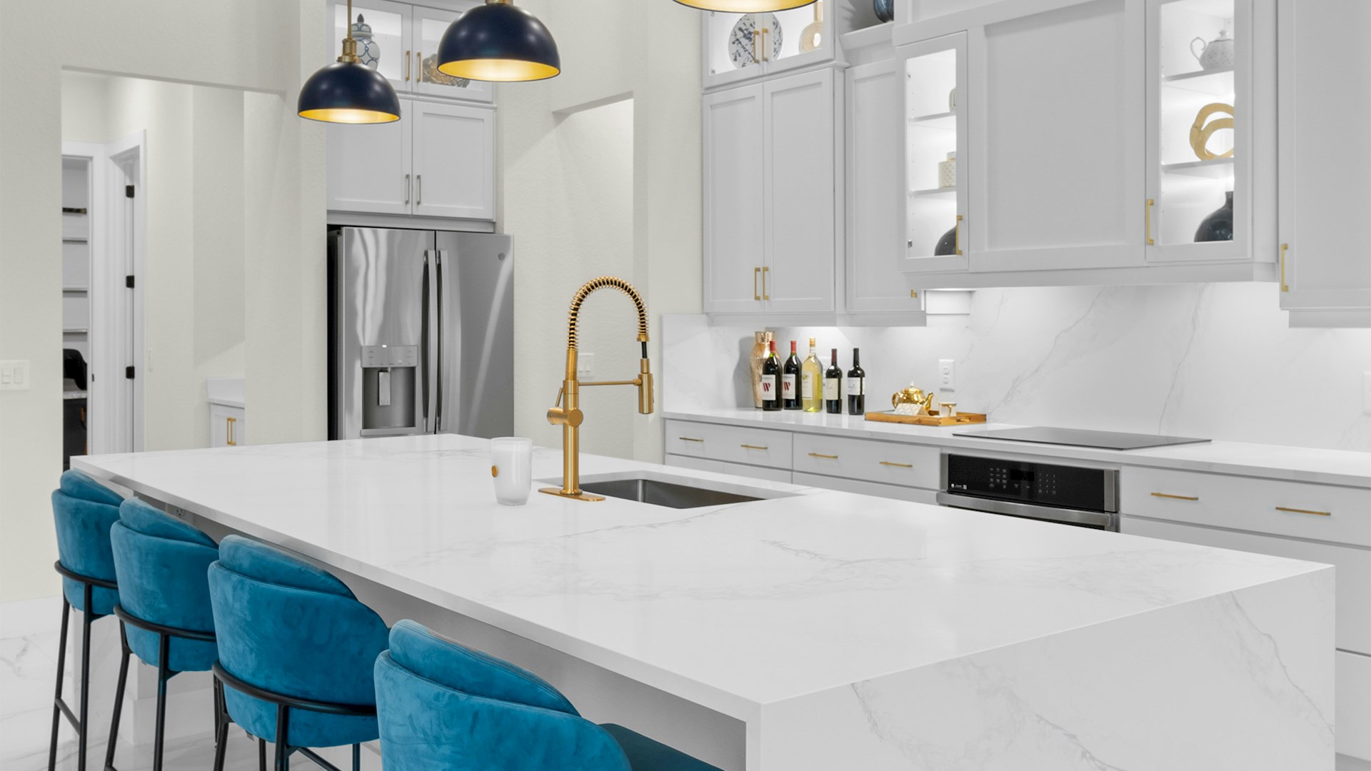 Calacatta Sona - U-Quartz Quartz